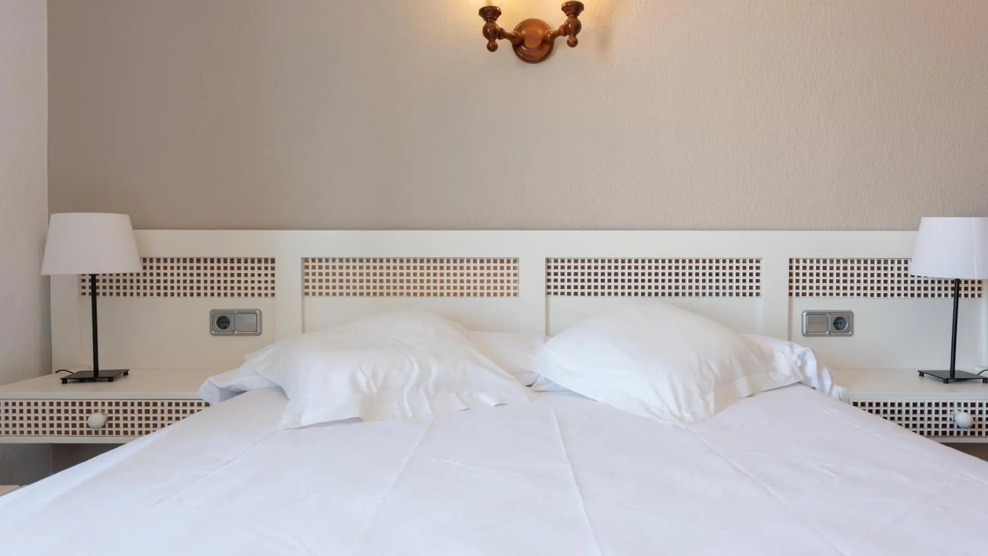 Hostal Sa Baronia Banyalbufar 2*,  Spain